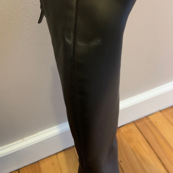 Boots - Picture 1 of 4